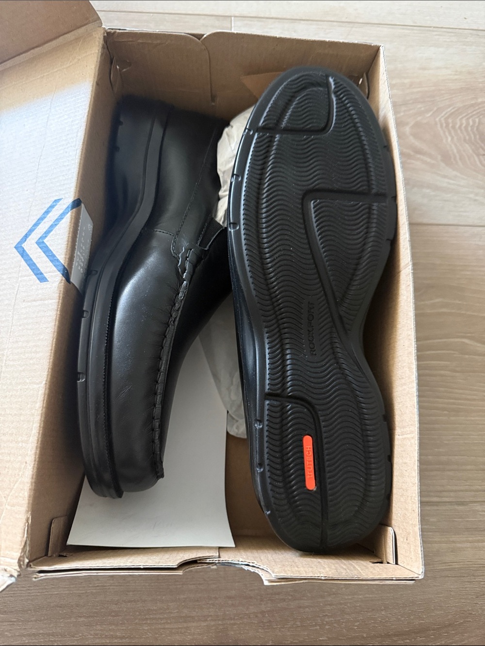 BRAND NEw-Rockport Black Leather Slip-On Loafers